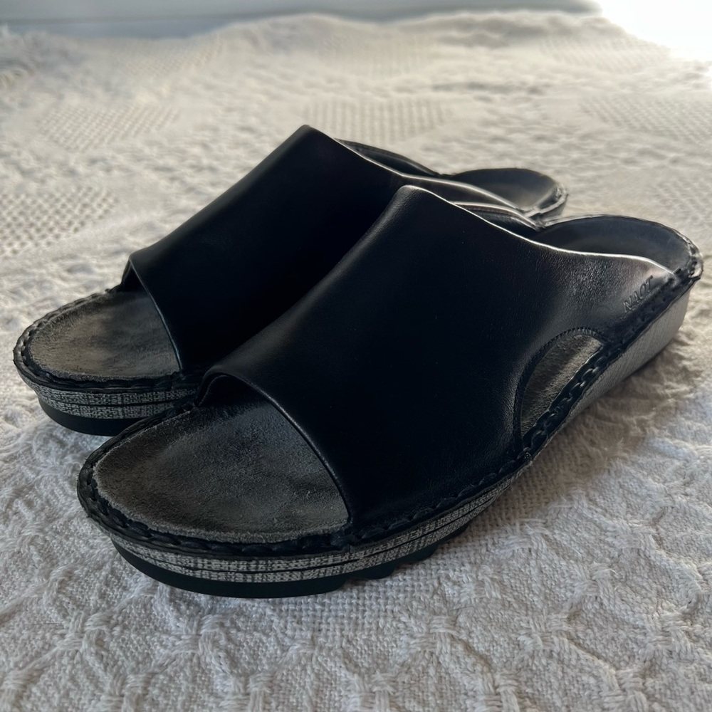 NEW Naot Black Leather Rome Sandals High Scandinavian Collection Slides Comfort